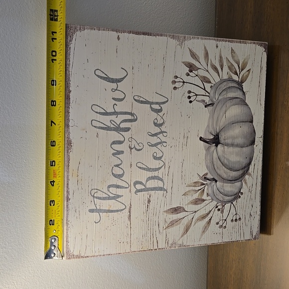 Fall decor - Picture 3 of 3